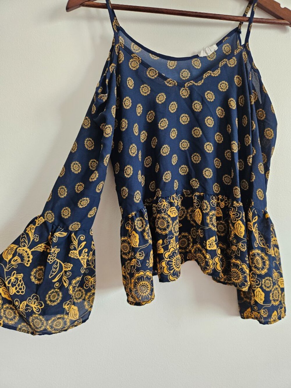 Sienna Sky Blue Golden Yellow Bell Sleeve Cold Shoulder Floral Blouse XS